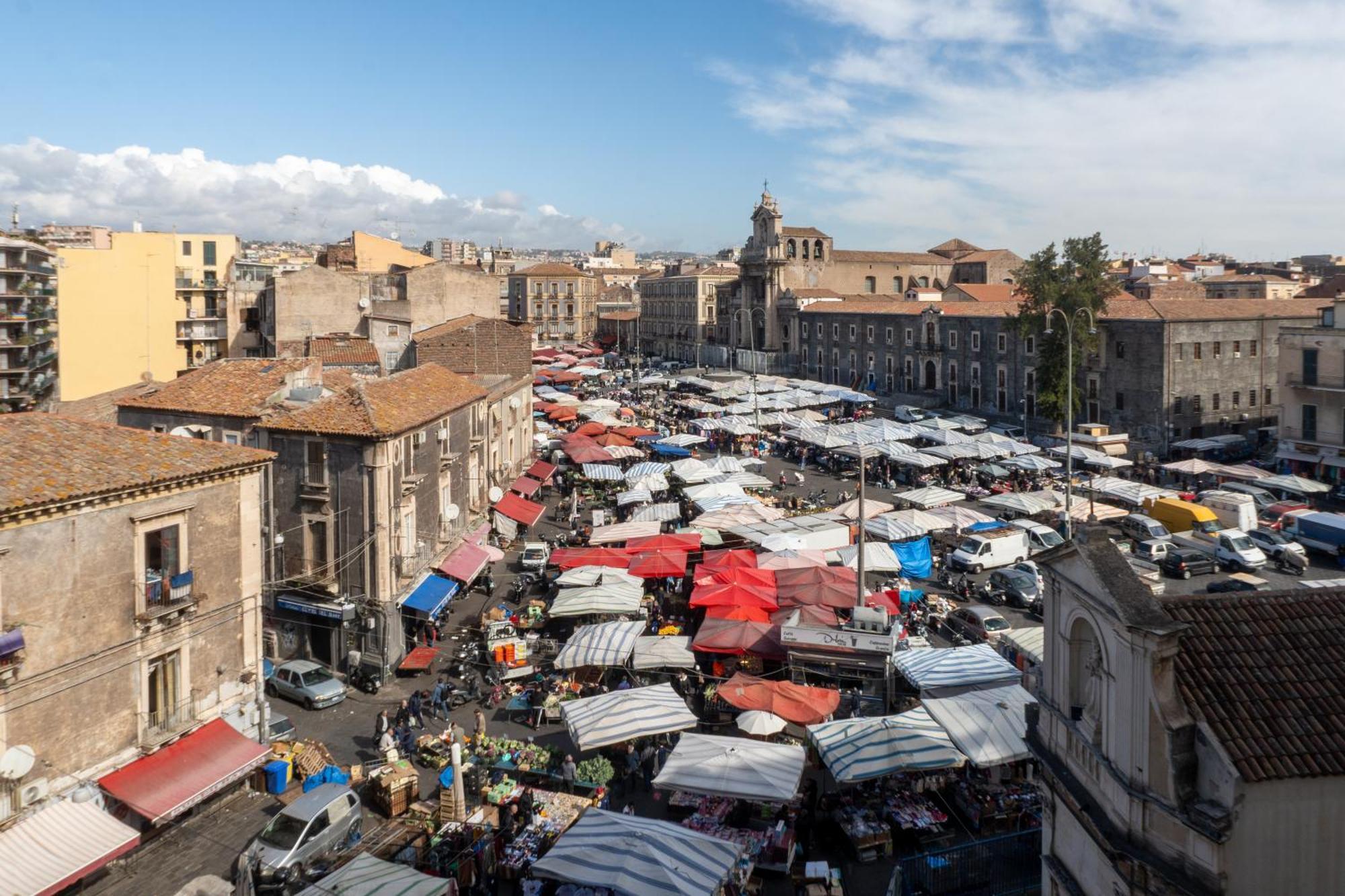 B&B I Miti Dell Etna Catania Centro Vicino Il Duomo Eksteriør bilde